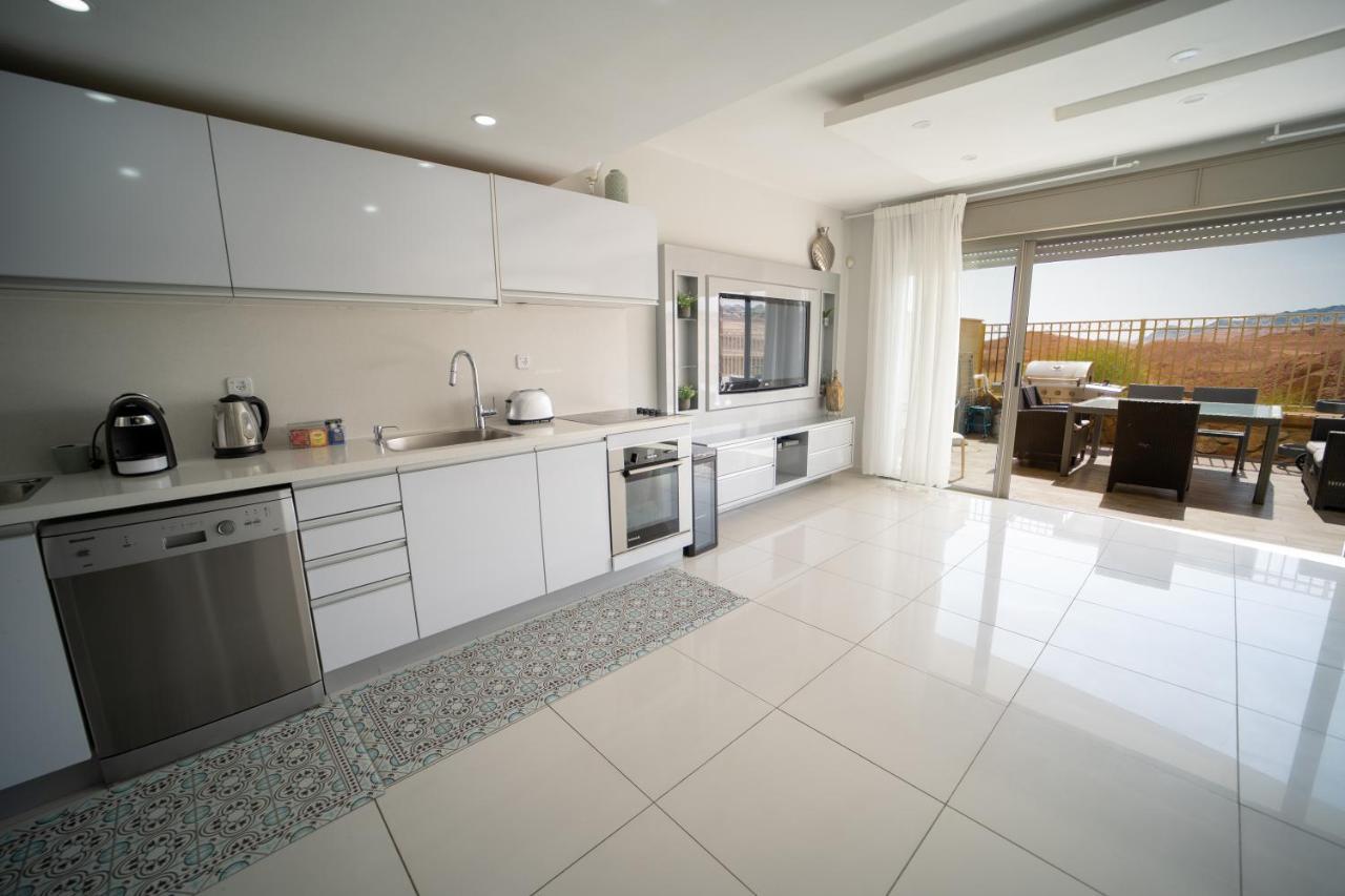 Yalarent Oasis Garden With Private Pool Apartment Eilat Bagian luar foto